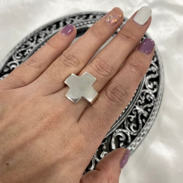 anillo macizo cruz equilibrio